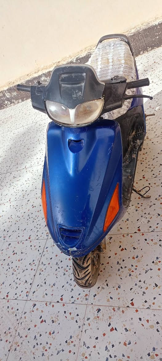 دراجه فراشه فحل
مكينه جاهزه لاتنقيص ولاتبخير 

كهربائيات عوزهن بس ربط 

ضفيره شغاله 

سلف شغال بس يتاخر مرات عوزه شحن باتري 

السعر 150 

مكاني ديوانيه السدير 

للاستفسار  ***********
