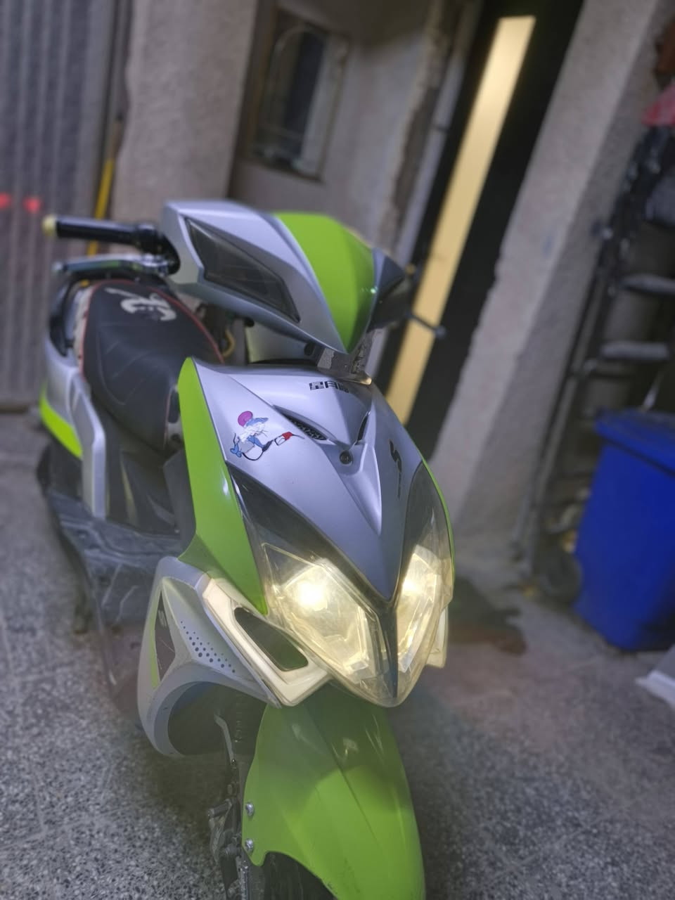 السلام عليكم دراجه نوع سكنس دراجه مفوله ٦بطاريات دبل بريكات فج أمامي خلفي وآل دراجه خير من الله وكفراته مضيفه وبيه مثبت سرعه والسعر(525) للتواصل و الاستفسار ***********
