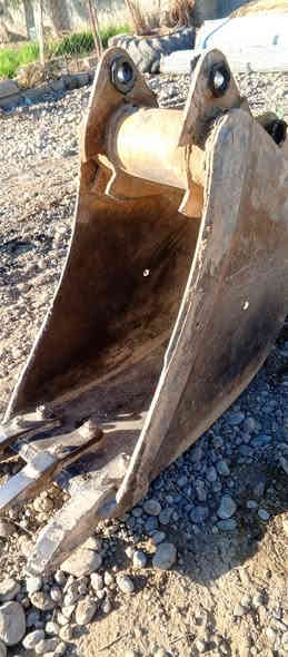 السلام عليكم كيله مال حفاره للبيع عرض 60 وبيم 60
السعر 5 ورقات وبي مجال 
***********
