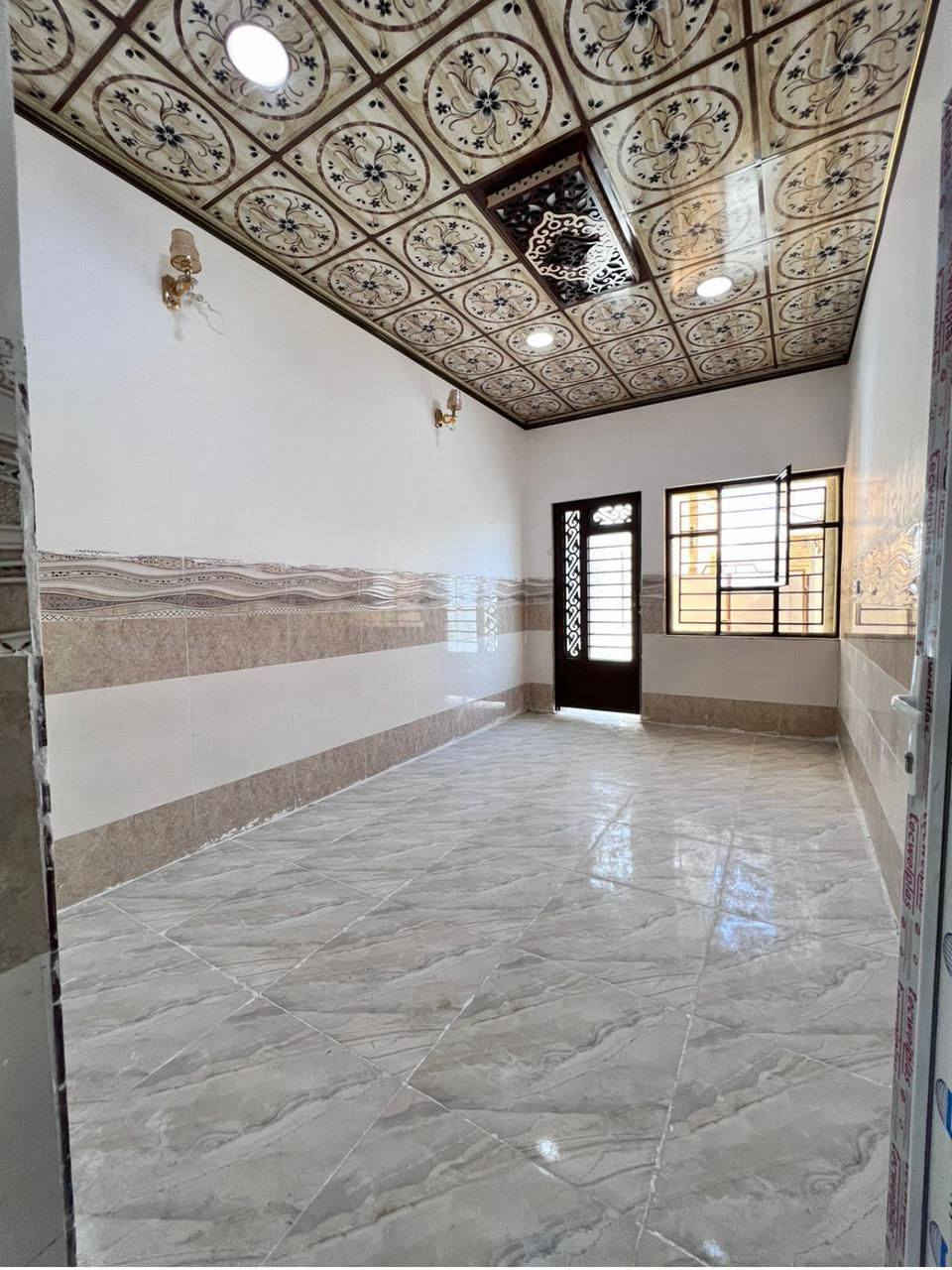 البيت اللبيع في حي سومر قرب مولدة الحديدي المساحه ١٠٠ متر طابق وغرفه وهول واستقبال مطبخ سند طابو السعر ٧٠ وبي مجال اللاستسفار *********** واتساب
*********** وتساب
