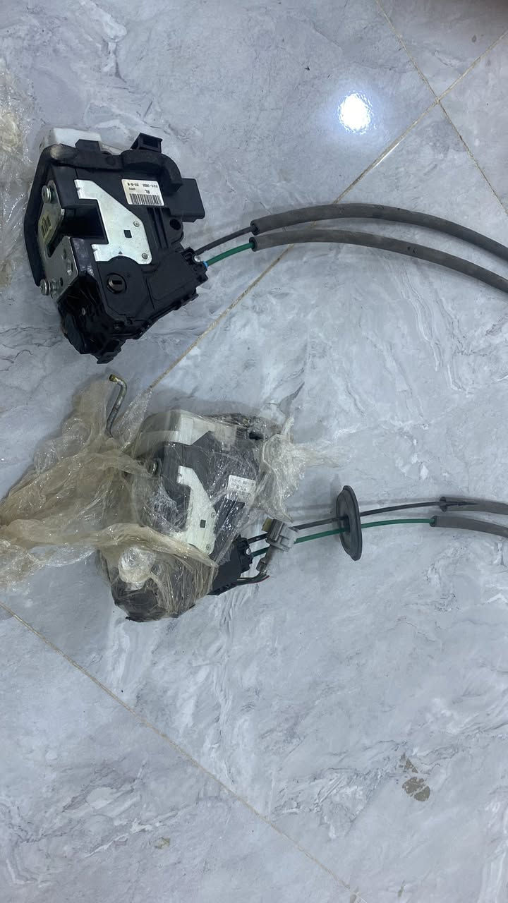 فقط المعروض في الصور 
الاسعار اسفل الصور 
يوجد توصيل لجميع المحافظات 🚚 
***********
