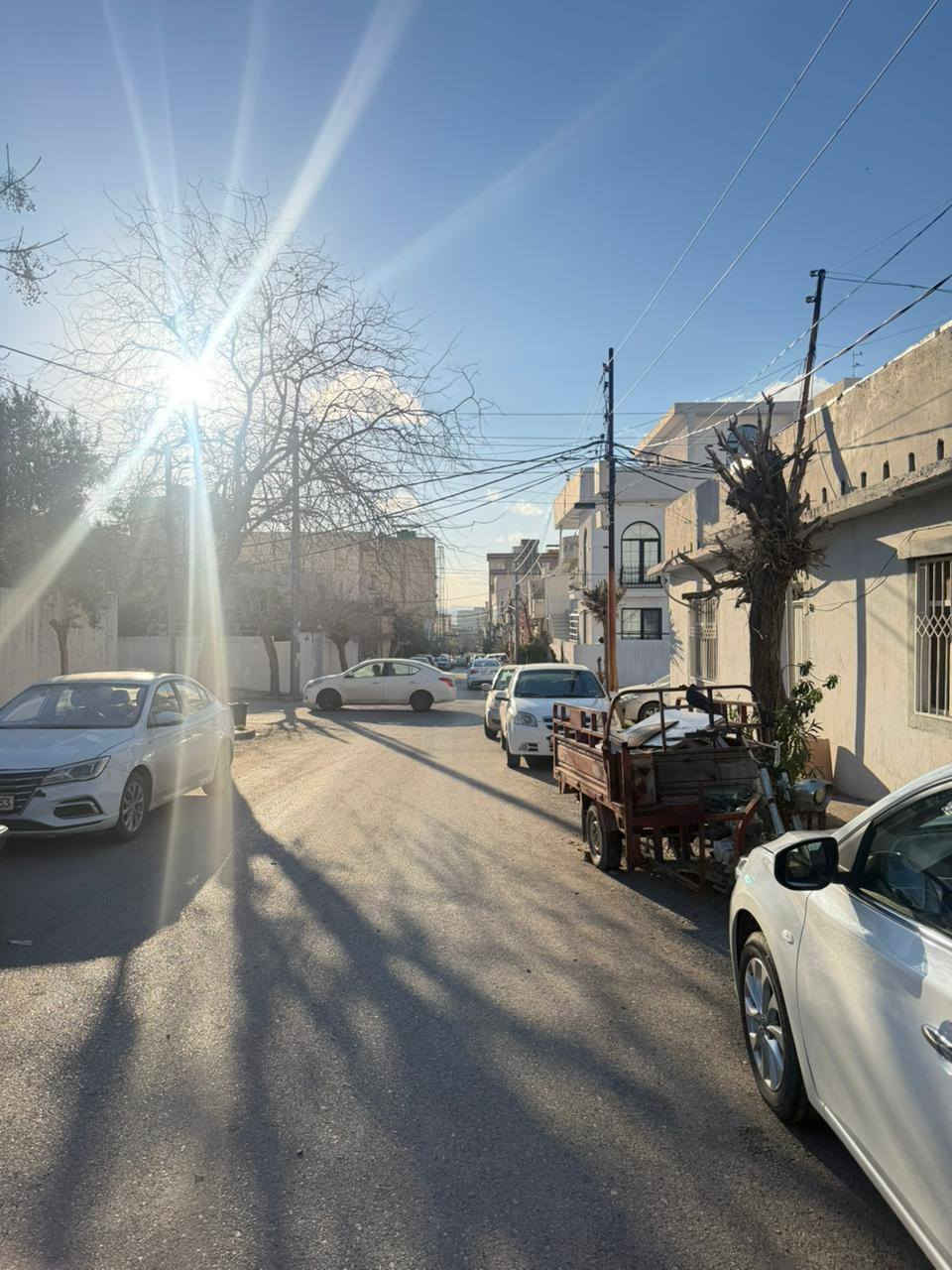 خانوو بۆ فرۆشتن
ڕووبەری ٣٠٠م٢ 
١٥×٢٠م
دوو کۆڵان پێش کەشناسیەکەی دارۆغا
فەرعی بەرامبەر مزگەوتی سەلیم بەگ 
نرخی ٢١ دەفتەر 
بۆ پەیوەندی کردن *********** السليمانية, العراق
