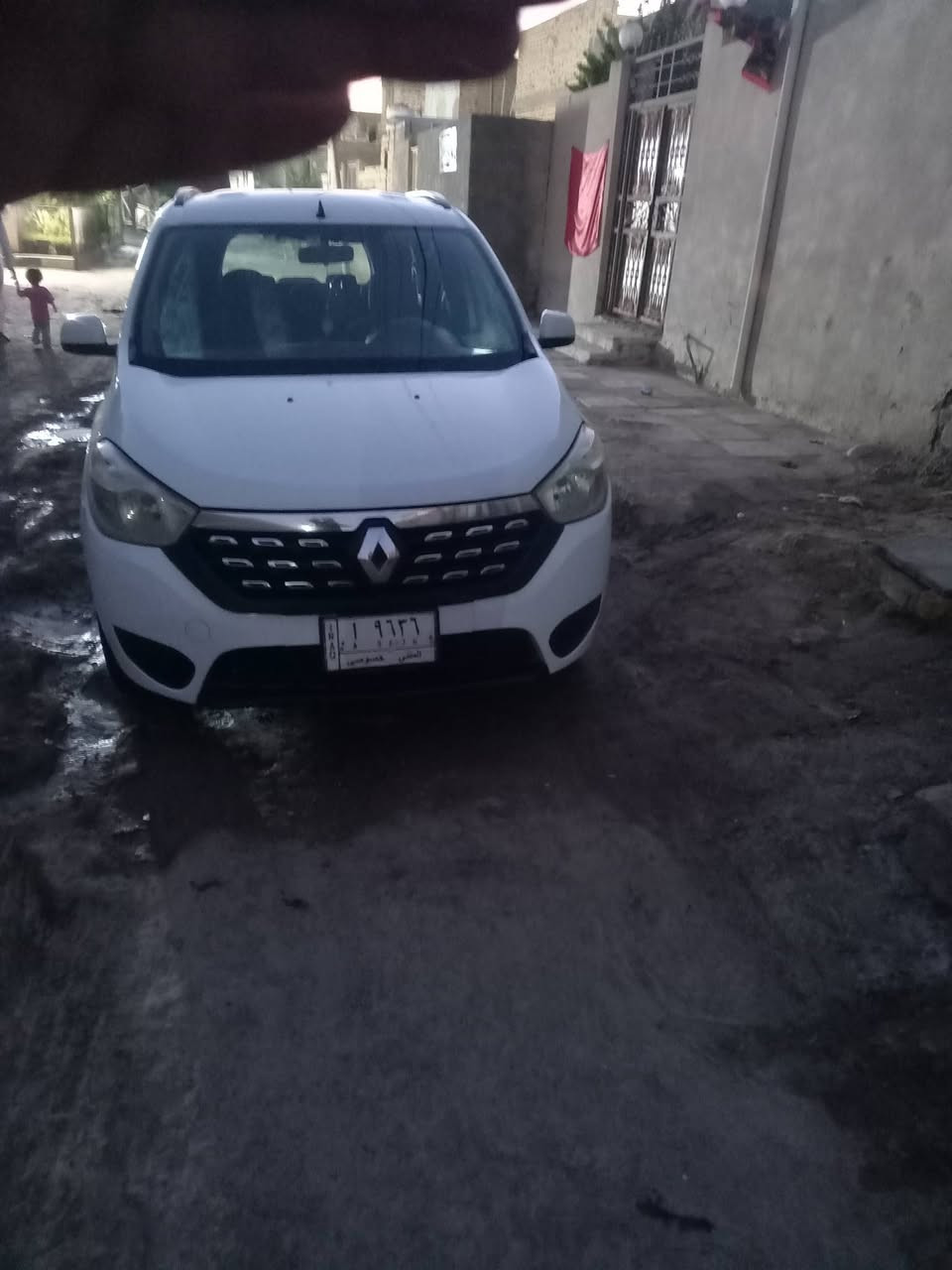 رينو لوجي ٧راكب موديل ١٤ رقم مثنى خصوصي مكينه وكير جديد سنويه ٢٧.  رقم الهاتف ***********
