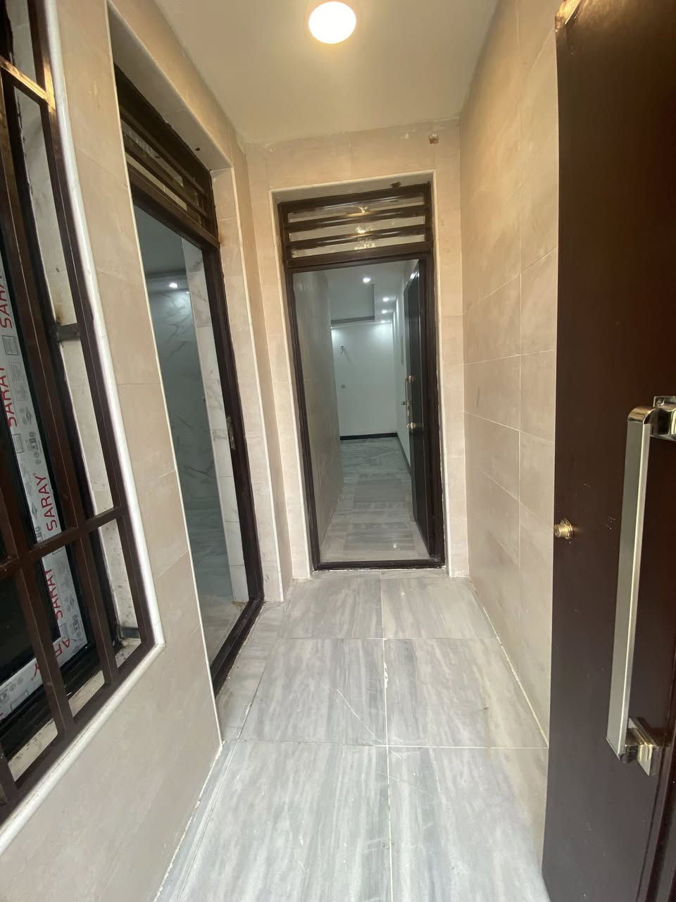 🏠يعلن مكتب ابو حسن للعقار في حي تونس 🏠
🏠توفر دار سكني طابو صرف 53 متر للبيع حديث زيرو في حي تونس🏠
🏠الدار طابقين ومدخلين وغرفتين نوم مع بيتونه كبيره مع الخدمات الصحيه 🏠
🏠للاستفسار الاتصال ع الرقم التالي🏠
📞***********📞حسن المحامي ⚖️
🏠مكتب ابو حسن للعقار 🏠
