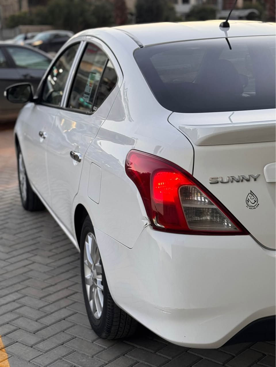 السلام عليكم 
نيسان صني 2023 خليجي ✅
رقم اربيل بأسم شركة تحويل او وكاله مضمون 
ماشيه 65 كم استخدام نظيف 🛞
مكفوله من الضربه و الصبغ والتبديل ✅
فقط بارد قليل بالباب الامامي وبيها سونار موضح كلشي بي 

مواصفات : ( تحكم استيرن ، شاشه ، كامرا ، مري كهرباء ، قطعتين تبريد ، ويل كب بلادي ، اشاير مري ، يدات نيكل ، 4 جام اوتو ، داخل اسود ) وباقي المواصفات المعروفه💯

السعر : 117 وبيها مجال بسيط 
المكان : بغداد / الكرخ / حي الحسين 🏠
الهاتف : *********** ( متوفر واتساب ) ❇️ بغداد, العراق
