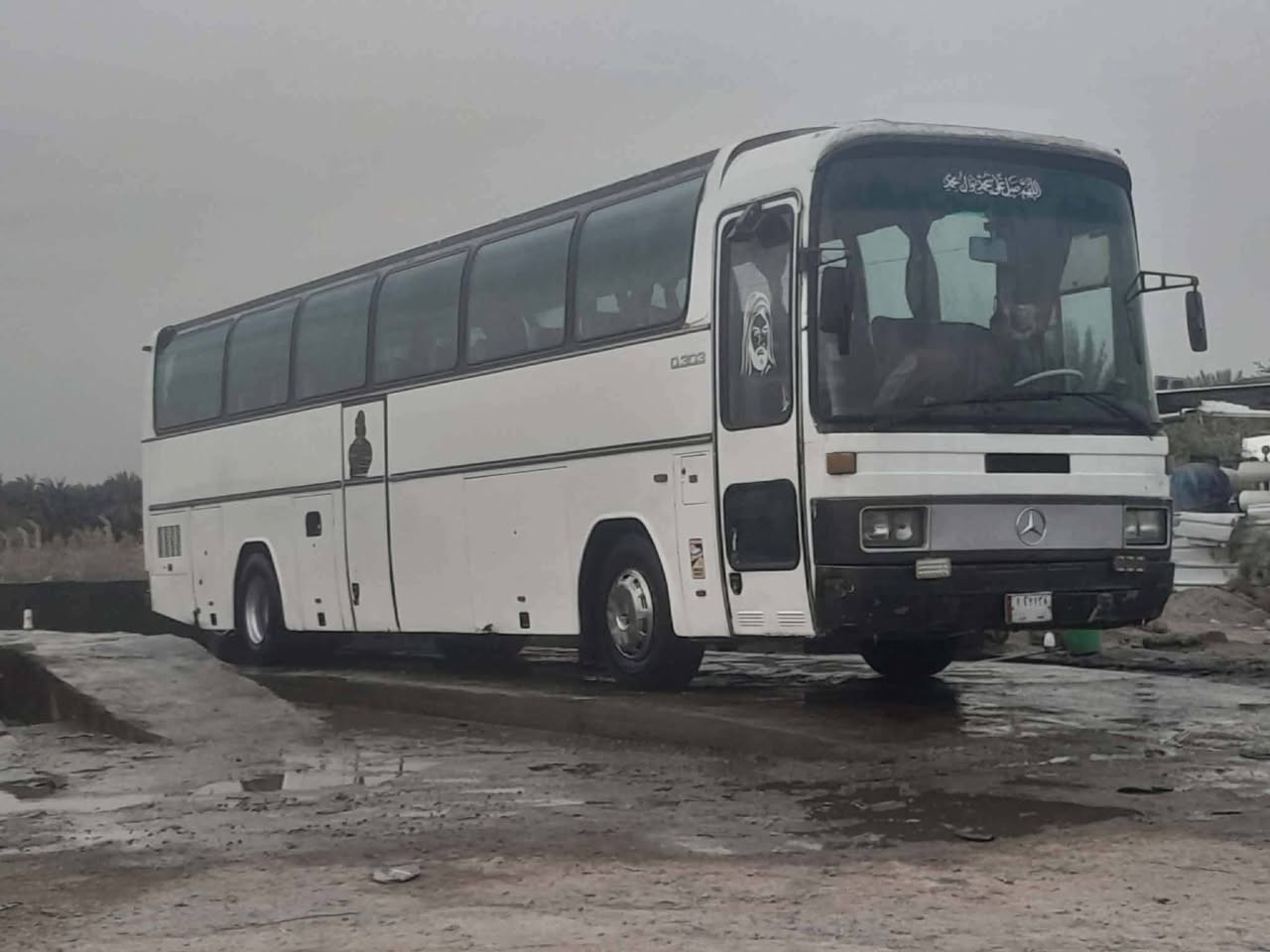 السلام عليكم شبح للبيع موديل 96 نجف الماني مكينه وكير اكسن حداديه تخم تاير مكفولات 
الرقم والاستفسار .. ( *********** )
المكان الناصريه 
السعر خخاص.
