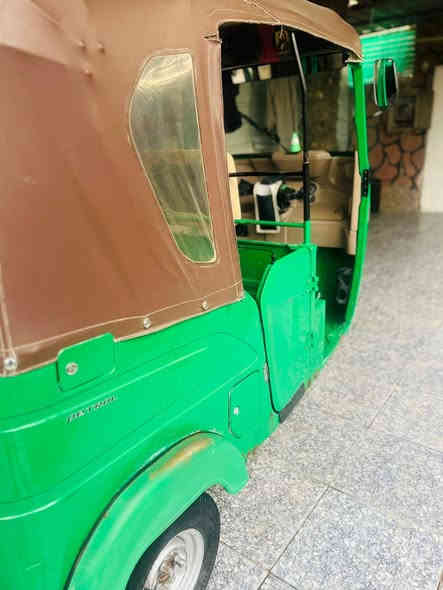 سلام عليكم تكتك مديل 22 كفاله عامه ماعد الدوس انته تعمرهن أوراق بسمي ***********
