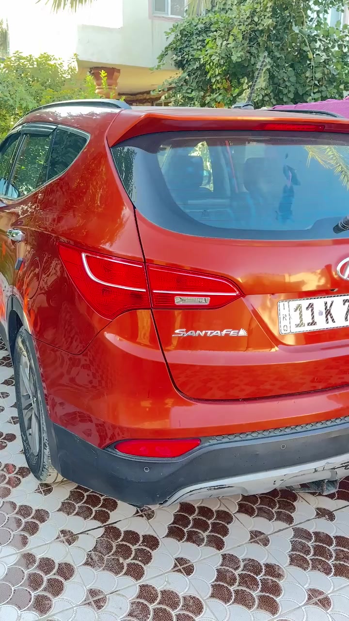 السلام عليكم سنتافيا 2014للبيع وارد امريكي
فول بانوراما
3 وضعيات قياده
كراسي كهربائية 
تدفئة كراسي وستيرن
ميموري خزن كراسي
تدفئه تبريد
كراسي جلد
تحكمات جهتين
رادار وحساس طرق
اشاير بالمري 
يعني السيارة مفوله مواصفات 
السيارة ماشيه 59 الف حقيقي يعني متروكه ومال بيت 
مكينة 2400ccسبورت
السيارة ضررها موضح بالصور حادثها وسونارها موجود بس باب السايق والجاملغ وبيها رشات صبغ اثار جراد وشخوط 
اتكفلها من الگلبه والكص واي عيب شرعي

السعر 122 وبيها مجال مكاني بابل الحلة
***********
