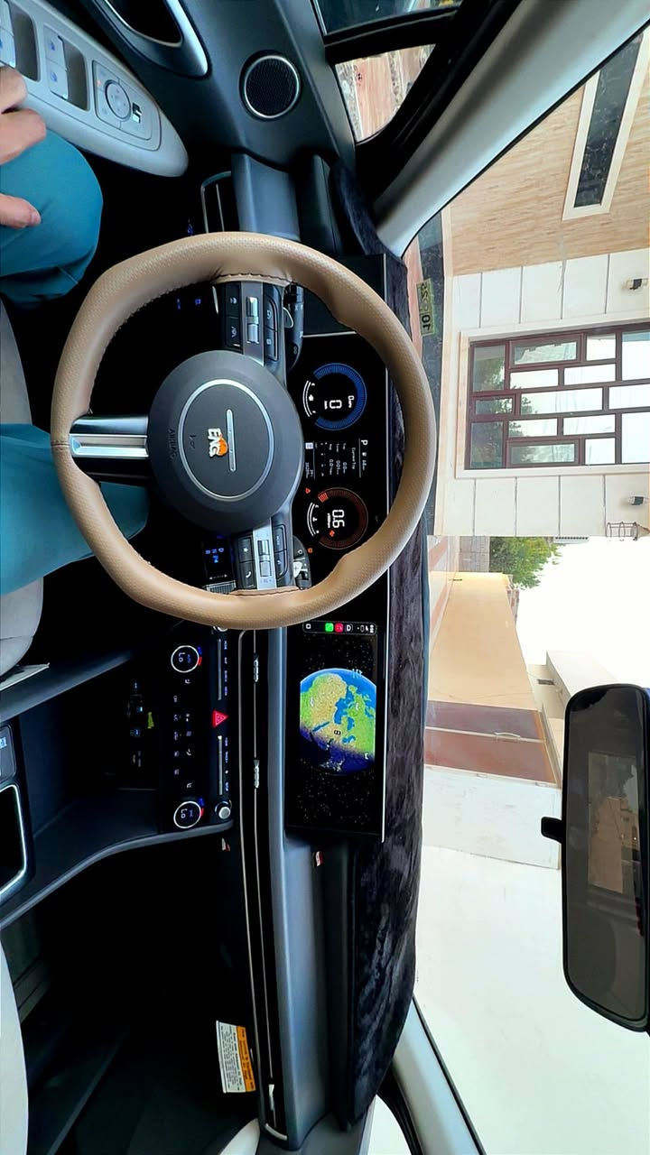 السلام عليكم ورحمة الله تعالى وبركاته
سوناتا 2025  الشكل الجديد رقم اربيل بسمي 
حادثه موضح بالصور بدون يرباك  فقط ماشيه 28 الف كم  
مواصفات SEL تجي فول عدا البنوراما
محرك 2500
دشبول الكتروني متصل مع شاشة كاملة
أنظمة قيادة متعدد 
رادارات امامي جانبي خلفي
قيادة آليه * تحديد مسار 
لايت زينون عالي ناصي 
LED نهاري - بك لايت لد 
مانع تصادم امامي خلفي
بصمة تشغيل + بصمة ابواب + تشغيل عن بعد
كشن كهربائي
تدفئة كشنات
اوتو هولد توقف ذاتي اثناء الازدحام 
تحكمات استيرن فول
سايد بريك بصمة
صندوك ذكي + بصمة
كيرها تعليك النظام الجديد 
كامرا خلفيه دوارة وشاشة نظام ابل كار بلي
وباقي المواصفات معروفه للسيارة
***********                                                                                             السعر 155 قفل المكان الرمادي
