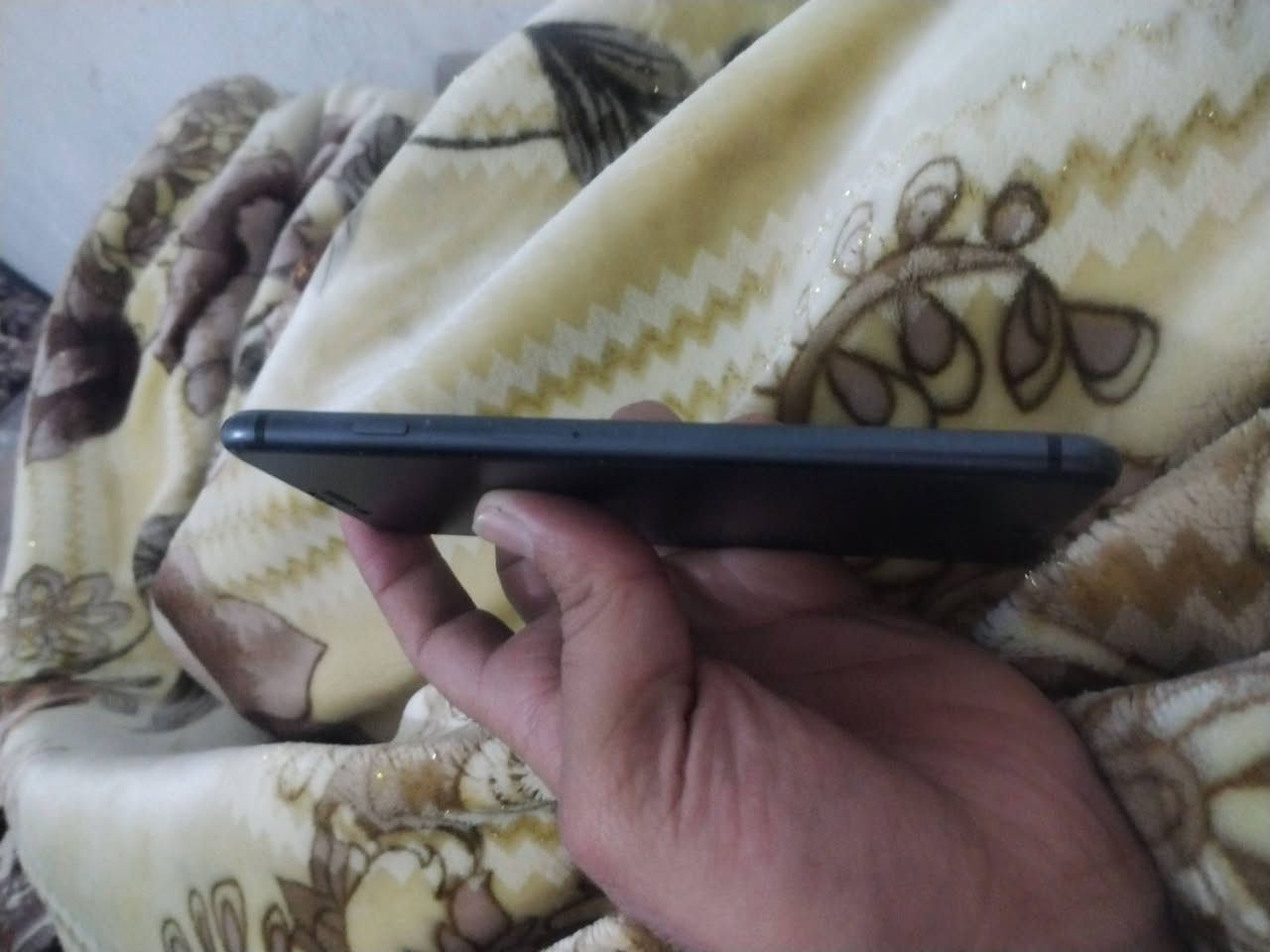 ايفون 8بلاس
ذاكره64
 الجهاز بلادي ما مبدل شيء
المكان تكريت 
السعر خاص ***********
