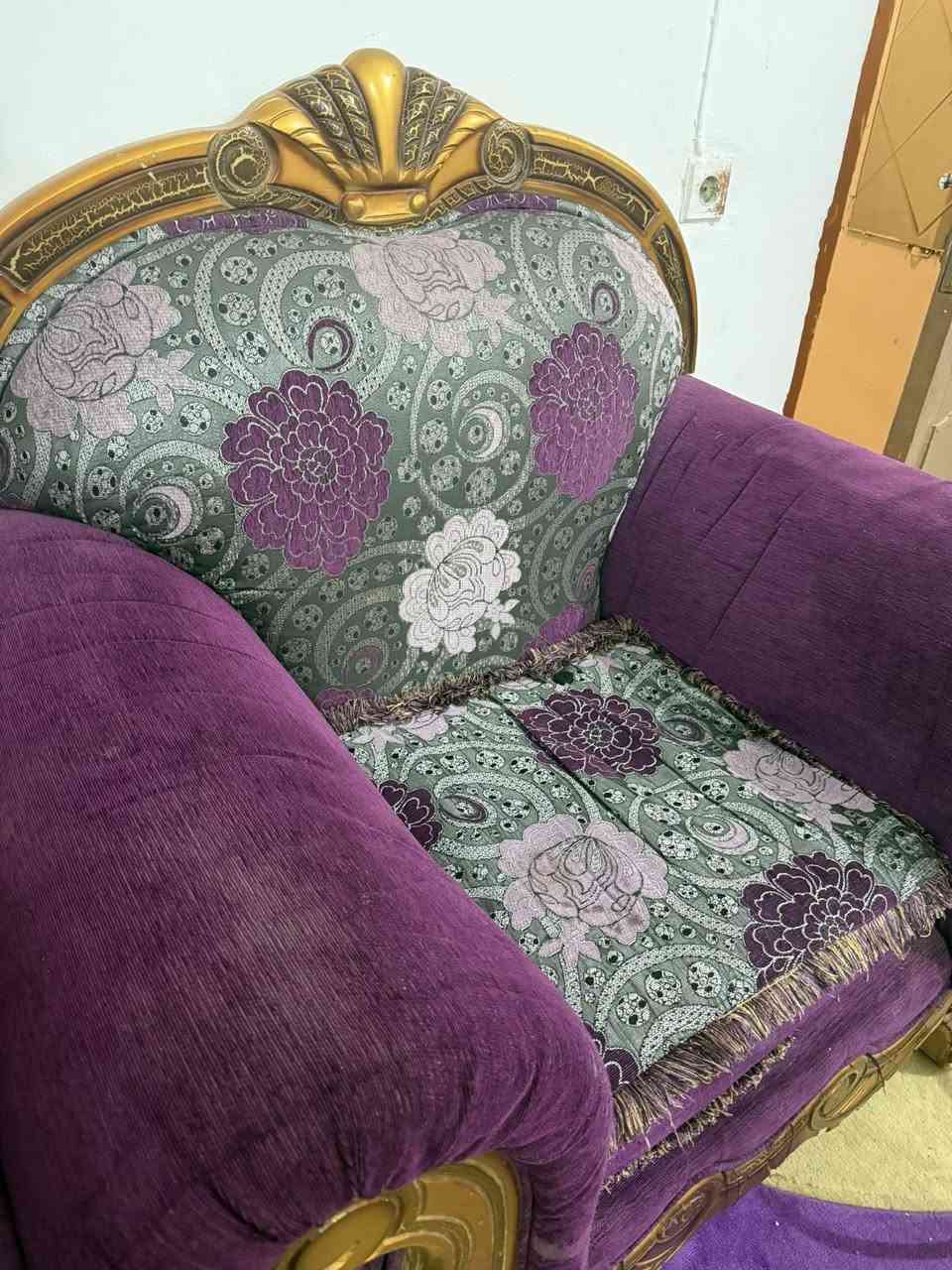 تخم مستعمل خمس قطع  ب150 سعر داخل تكريت حي العصري
الرقم واتساب ***********
