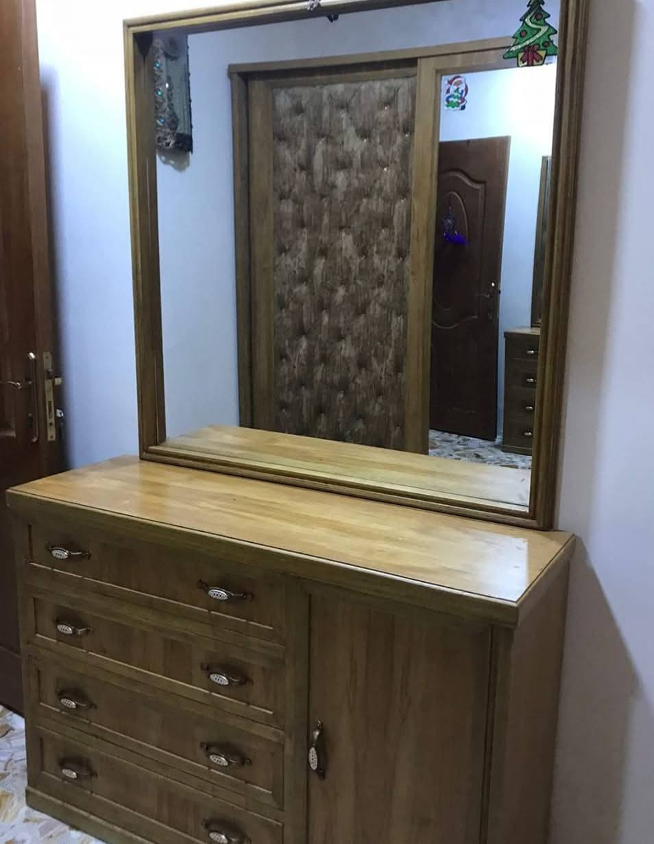 غرفه صاج داخل خارج توصى سلايت نظيفه 6 قطع  وميز تلفزيون تركي متر ونص و مكنسه كهربائيه وطباخ مصري تجميع إيطالي 4 عيون للإستفسار رجاءآ على الخاص🤍🤍


**إذا كنت صاحب هذا الإعلان وتريد حذفه لأي سبب، رجاءا أرسل رسالة إلى الدعم الفني**