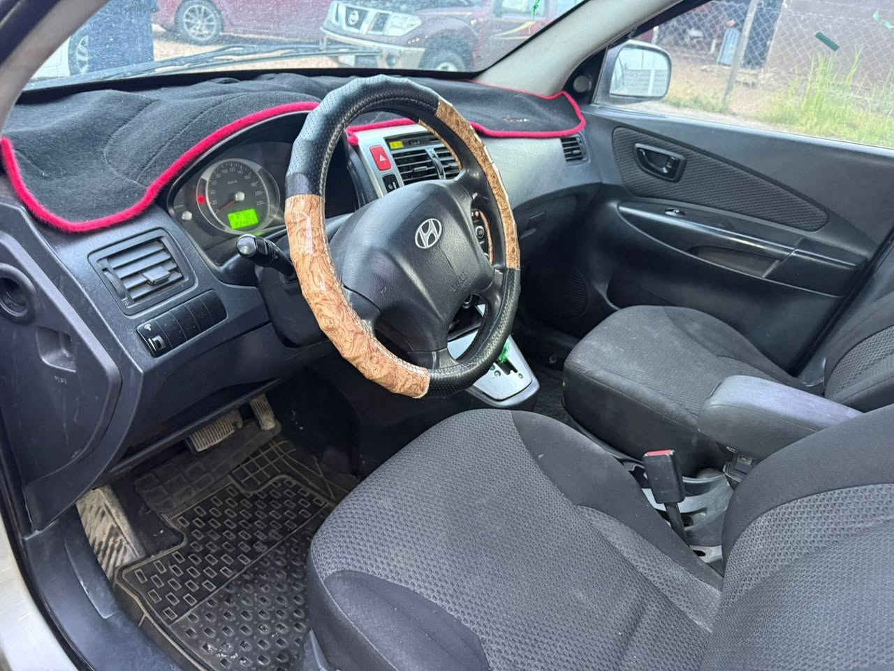 السلام عليكم توسان موديل ٩ رقم بغداد بسمنا سياره جاهزه وحلوه 
مكينه اربعه سلندر مصبوغه عام الجماليه فقط تبريد وصبغ بدون دواخل موجوده صور قبل صبغ السعر اتصل على الرقم وتدلل مكان سياره بابل مشروع المسيب الاستفسار ***********
