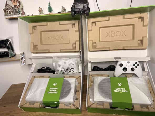 السلام عليكم 🫡 عروض خاصه تفليش الاسعار 🔥 
اكس بوكس سيريس اس 512 كيكا نضافه شرط اذا مو 100‎%‎ مرجوع كامل ملحقات مثل ماموضح ب الصورة…..
سعر القطعه 315 الف….
مكاني كركوك وعندي توصيل وين مجنت وضمانك شكد ماتريد رقمي *********** الشراي يتواصل وياي وخادم للطيبين.
