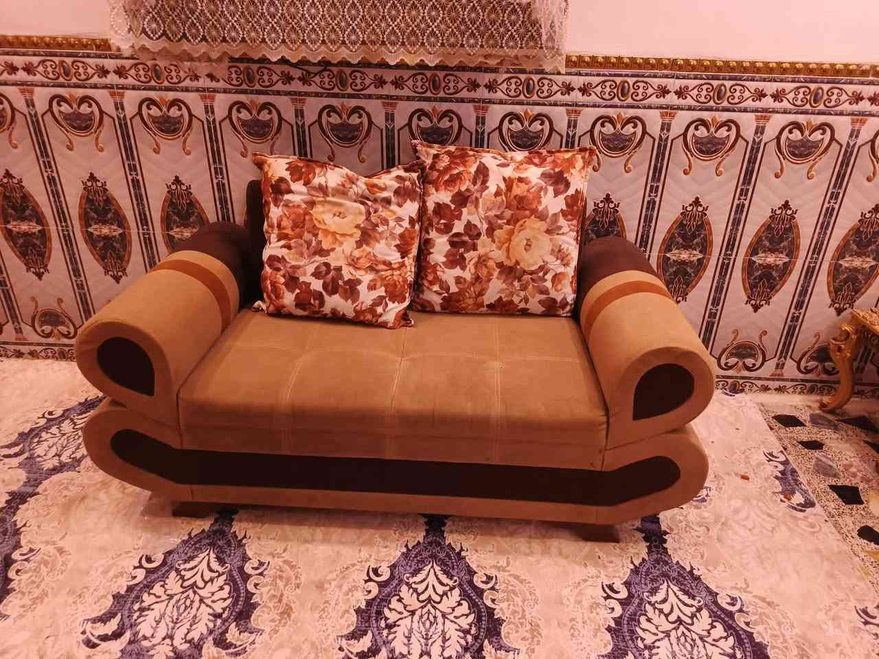 بغداد بلديات شارع الكهرباء المعسكر***********
السلام عليكم تخم عشر مقاعد نظيف اخو الجديد400 وبي مجال
