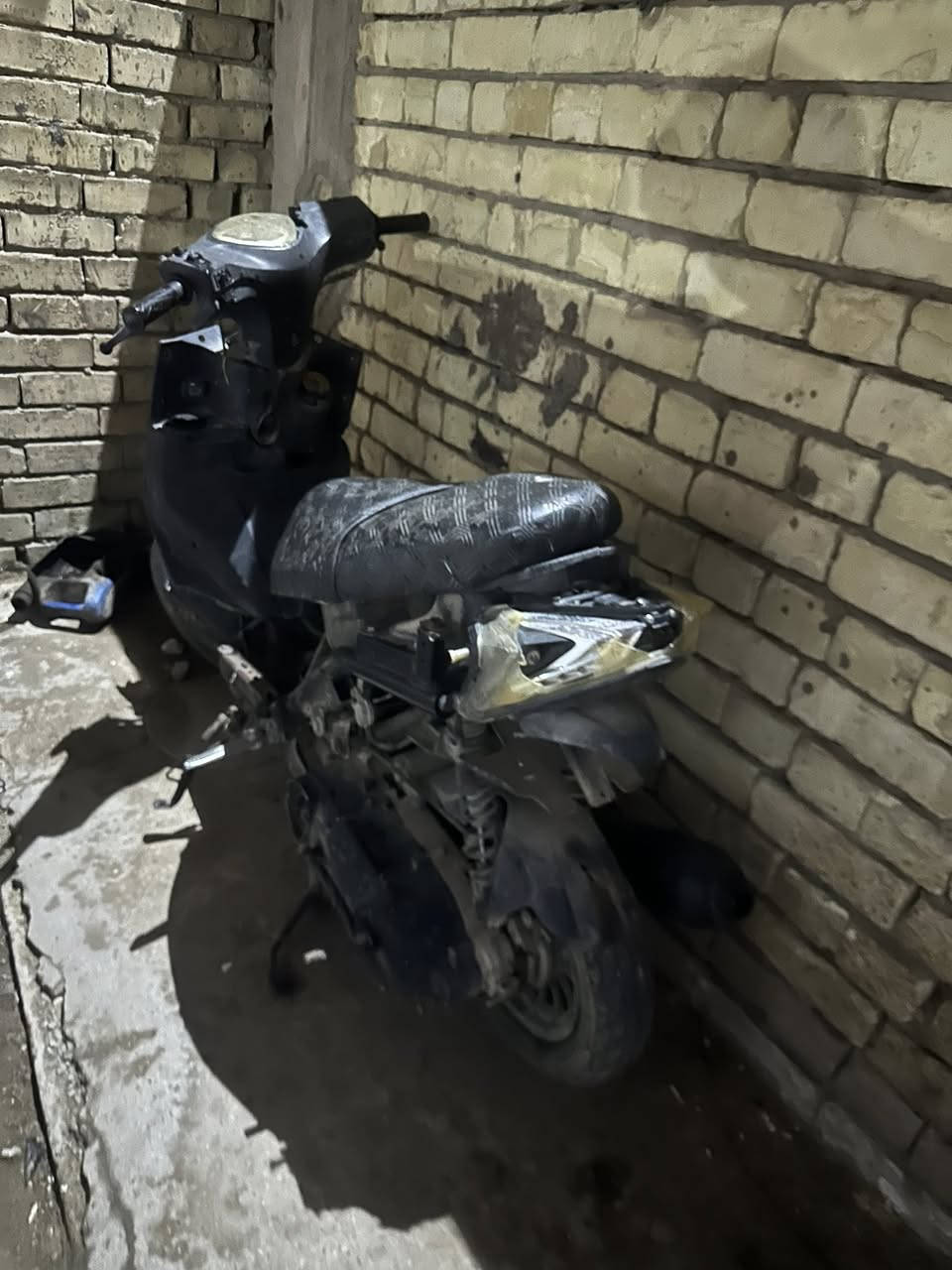 ماكس اف اس شغاله نقصها كفرات وسوادات وباتري كهربائياتها كامله جيب وشد مكينه حلوه لا نضوح ولا تبخير معدل شرط 120 مكينتها كلش حلوه 

مكاني المشتل شارع المطبك

سعر 150 وبيها مجال شي بسيط

***********
