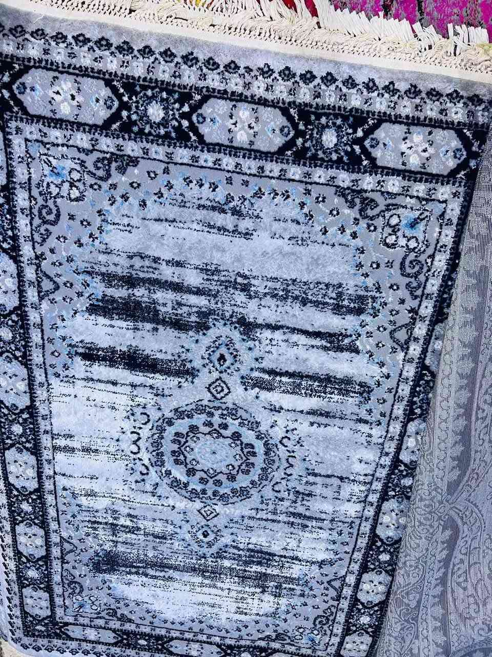 زوليه  حرير ضهر زوليه 
تركي خفيف حلو للبيع
يتوفر جميع القياسات 
3*6
3*5
3*4
2.5*3.5
3*2
1.5*1.5 بيضوي 
1.5*2.20 مستطيل


**إذا كنت صاحب هذا الإعلان وتريد حذفه لأي سبب، رجاءا أرسل رسالة إلى الدعم الفني**