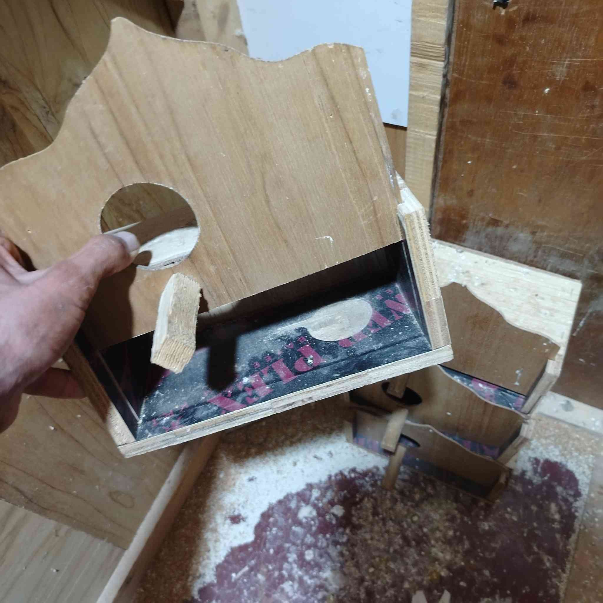 اربع قاصات نضيفات غير مستعمل الوحده بلفين ونص مكاني فلوجه شهداء قرب ابو نسوره
***********
***********
