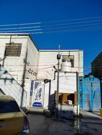 حي الثوره • ١٠٠م • بيت للإيجار