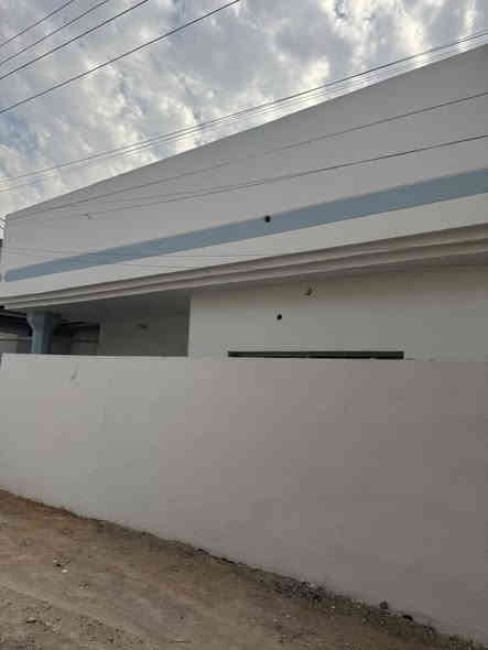 السلام عليكم يعلن مكتب عقارات دبي عن وجواد دار للبيع في حي المرتضى قريب جداً على الشارع العام المساحه 165م واقع حال 180م السعر 85 مليون الاستفسار مرجعه مكتب عقارات دبي في المسيب حي المعلمين مقابل اسواق المسيباوي او الاتصال على الأرقام التالية 
***********
***********
