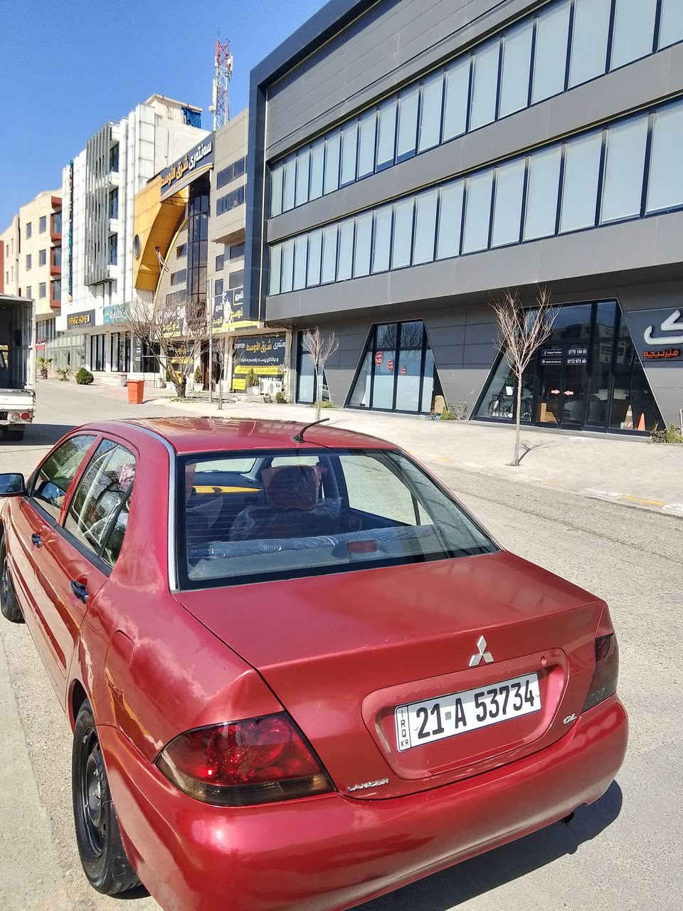 لانسر موديل ٢٠٠٧ سياره جاهزه..هزه جديد سنوية لغاية ٢٩
سياره بيه بنيد صبغ وجاملغ خلفي بسيط اثر جراد لاحادث ولاخياس...بلادي...مكانها سليمانية..متصرف عليها فقط اجور المداور ١٣٠ وخلص...السعر ٧٦
***********
