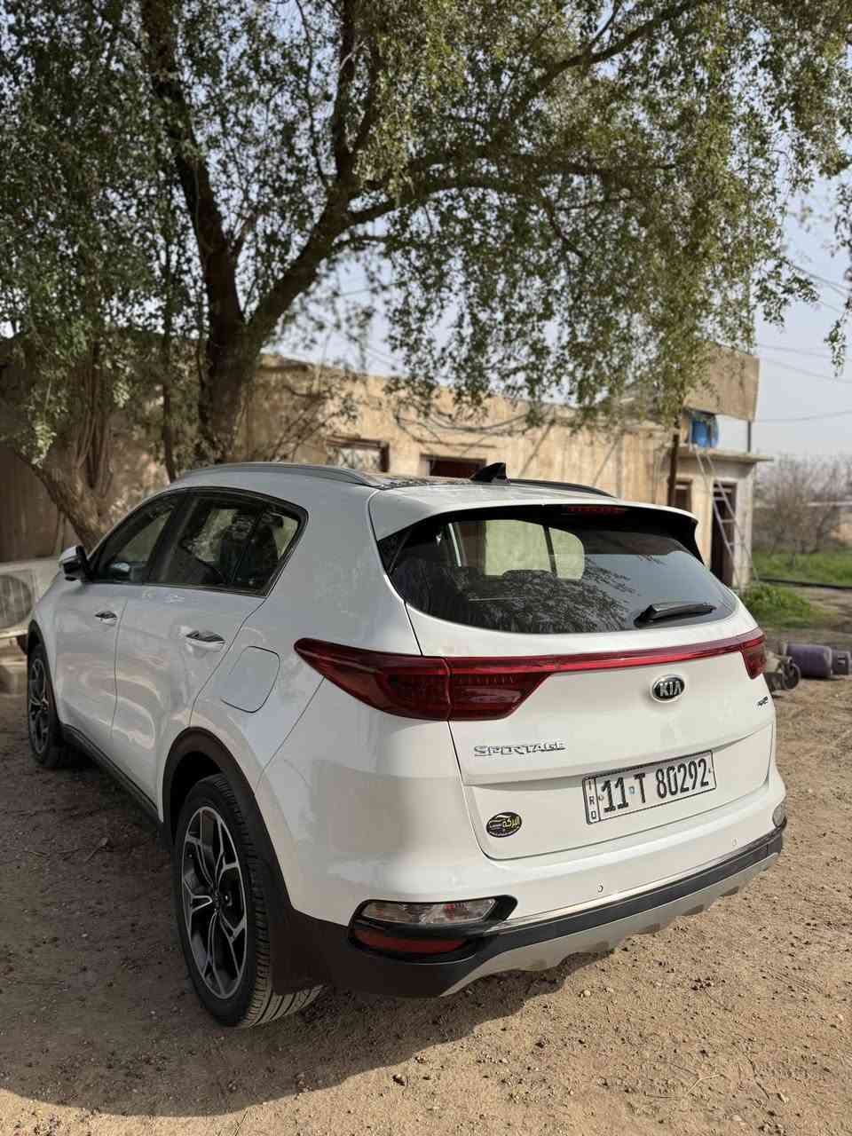 ***********
السعر 208$ بيها مجال قليل  
مكفولة من الصبغ مكانين بارد صغار جداً 

كيا سبورتاج خليجي  GT-Line 2019  رقم بغداد الجديد 
ماشية km 68.000

✨ المواصفات:

 • فل أوبشن GT لاين
 • صندوق كهرباء 🔥
 • كراسي كهرباء 
 • فتحة سقف بانوراما 🌤️
 • لايت زينون + بكلايت LED 💡
 • شاشة + Apple CarPlay 📱
 • كاميرا خلفية + حساسات
 • بصمة + تشغيل 
 • داخلية جلد نظيفة �
