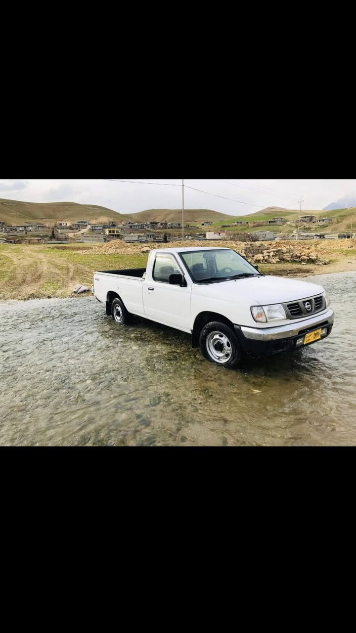 نیسان تاک 2002 بێ دەحم و لێدران ئارم و ئەوەلیات بەشەرت ***********
