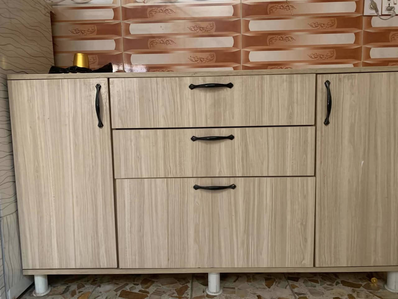 كاونتر mdf متر ونص السنك سيراميك ٣ قطع تزكام مثل متشوفون نظافته الموقع ام الكبر والغزلان


**إذا كنت صاحب هذا الإعلان وتريد حذفه لأي سبب، رجاءا أرسل رسالة إلى الدعم الفني**