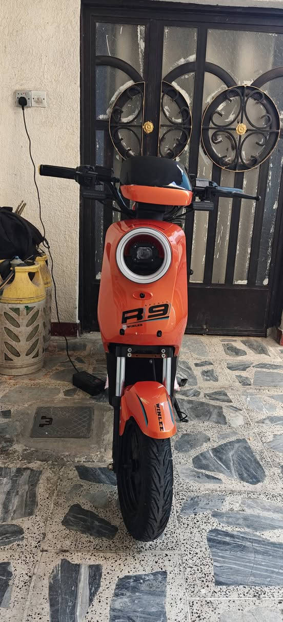 R9للبيع ***********
