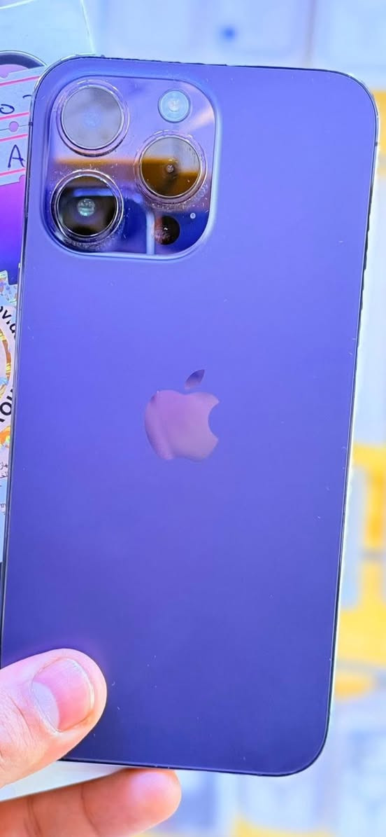 14للبيع ذاكره 256 بطاريه 90ممبدل بي اي شي  سعر850 رقم***********
