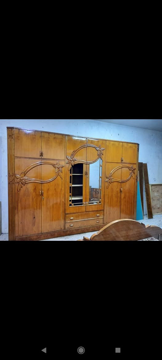 للبيع غرفه المكان حله اتصال ***********
