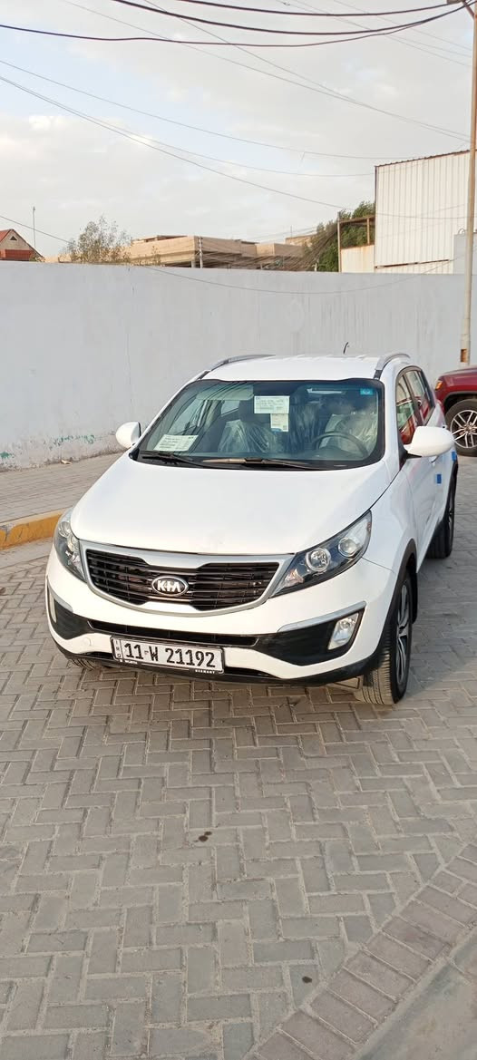 السلام عليكم
سبورتج موديل 12 ✅🔥
مواصفات نص فول 
شاشه كامره 
 وارد خليجي 
كشنات مخمل 
محرك 2400 دوش
5 راكب
تبريد ثلاجه 🥶 
حساسات أمامية وخلفية 
السياره بيه قطعه وحده صبغ اثر شخط 
وبيه جاملغ امامي مبدل اصلي

محرك وكير كفاله 
رقم بغداد الإنكليزي بسمي شرط التحويل 
 
السعر 133 وبيه مجال 

***********
***********
