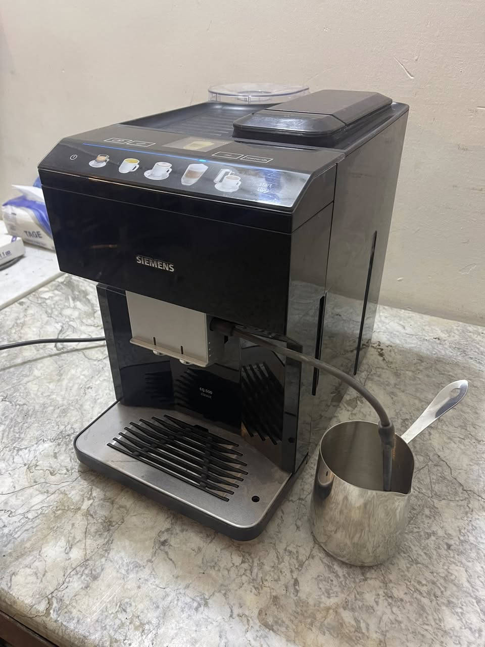 تتوفر مكينة قهوة سيمينس المانية ضمان اسبوع


**إذا كنت صاحب هذا الإعلان وتريد حذفه لأي سبب، رجاءا أرسل رسالة إلى الدعم الفني**
