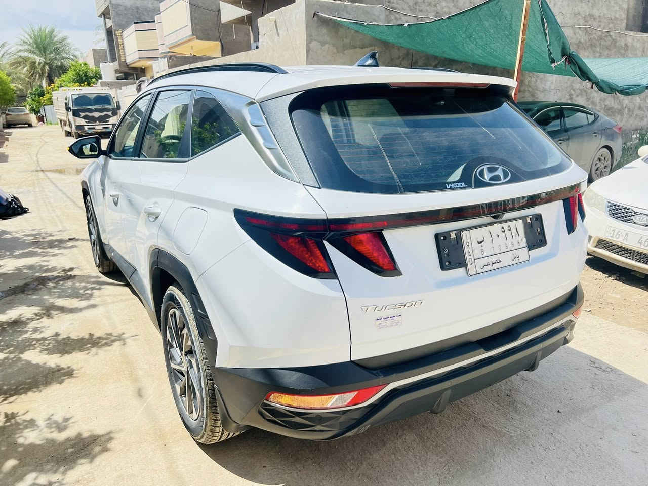 توسان 2025 (خليجي) تيربوا فول مواصفات
الحالة العامة:
النظافة: 100%  بيها قطعتين ( باب السايق وشبر بالچاملغ الامامي الي بصف السايق ) فديو موجود المنشور 
المحرك والكير ما مفتوحات ما عدا الدهن والبانزين

الممشى: 56 الف كم فقط

رقم بابل، السيارة بإسمي وتحويل مباشر.

المواصفات (فول عدا الفتحة):

المحرك - تيربوا 2000 

الكير - دكم 

السايد بريك بصمه

 التشغيل: بصمه - تشغيل عن بعد.

القيادة: 4 وضعيات قيادة (ECO - Normal - Sport - Smart).

الحساسات: حساس أمامي + حساس خلفي.

الكشنات - تدفئه تبريد 

التبريد - امامي - خلفي 

شاشه اصليه مال الشركه

منفذين  - شحنه UPS شحنه - لاسلكي UPS

المرايا: مرايات كهربائية قابلة للطي (شفط).

التحكم: تحكم ستيرن كامل تحديد مسار

غراضها موجود مالّ الشركه ( سبير - بم نفخ التايرات - ويل سبانه ) 

السعر 187 $ بيها مجال للشراي

وبيها مجال للشراي 

المكان: بابل السياحي الحصين

للتواصل (إتصال أو واتساب): ***********
