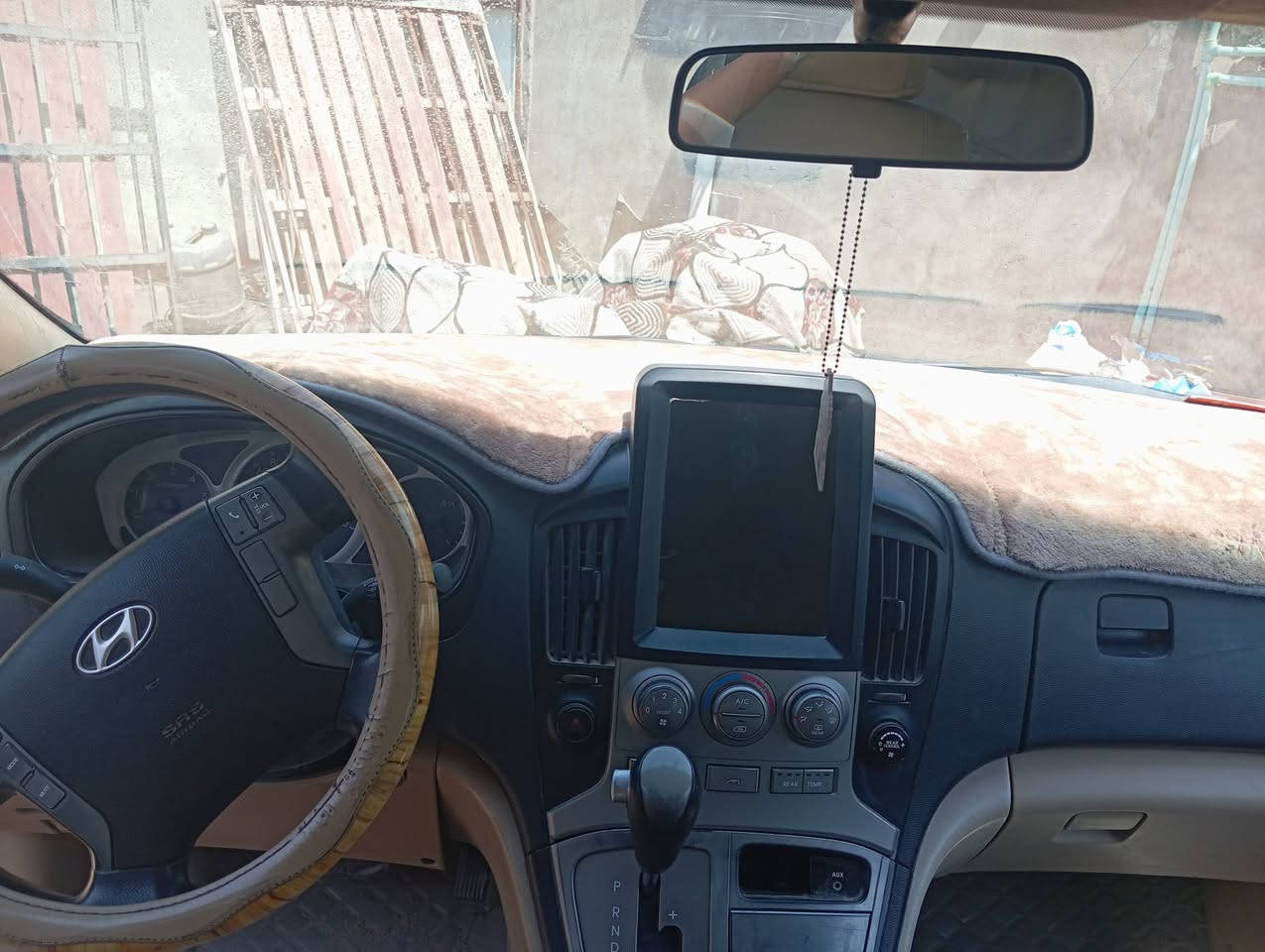 سلام عليكم 
ستاركس للبيع 2008 مفتوح ومحور مسكر مكينه 12 بلاد ام القبق السود تماتيك مكينه وكير كفاله بلكرتون سياره جديده سياره مكفوله من العيب الشرعي بيه مكانات صبق قطره مال خياس ما بيه البدي يخبل حداده جديده تايرات 4 بجيس ويل 16 كهربائيات كله شغاله  
رقم قادسيه بسمي تحويل مباشر  
رافعله دخوليه لرميله وبعده ما طالعه 
مكاني البصره الزبير 
سعر 123$
***********
***********
