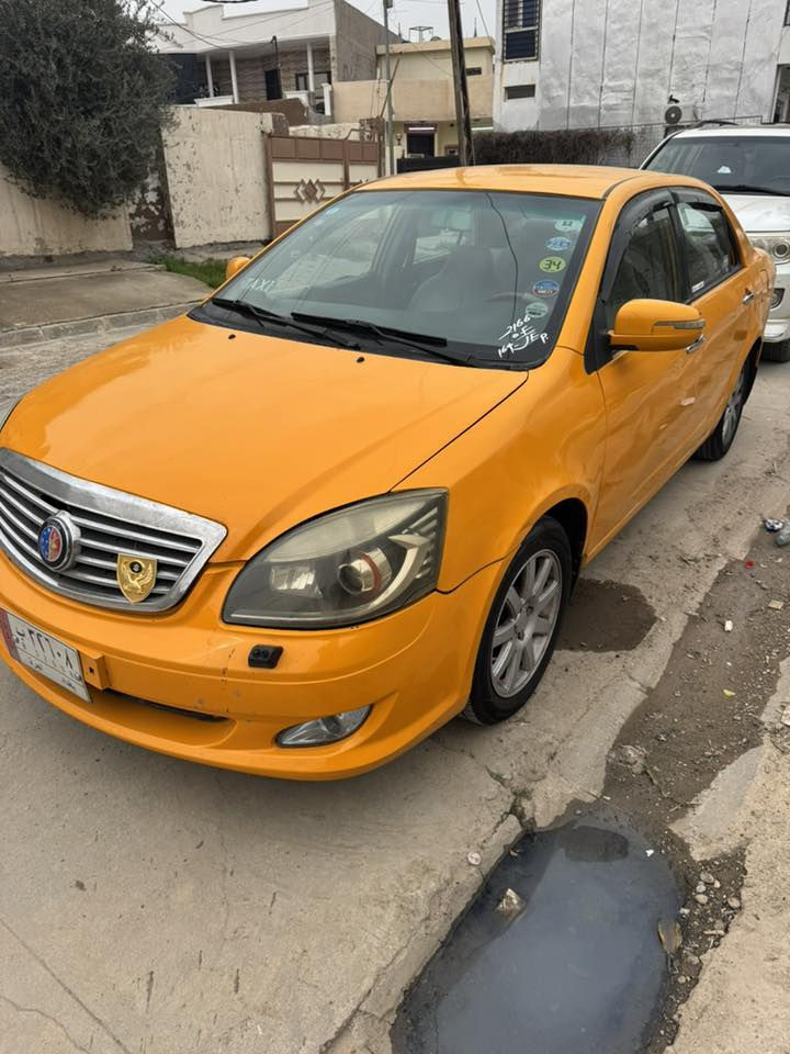 السلام عليكم 
جيلي موبل موديل ٢٠١١ تكسي 
رقم بغداد سنويه لغايه ٢٠٣٠ 
بطاقه بانزين كامل 
كير محرك كورلا 
المكان كركوك 
السعر ٣٧ بيه مجال قليل  ***********
 بيع مستعجل سبب ظروف ***********
