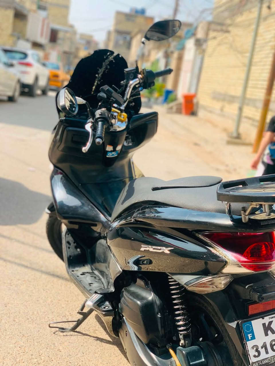 السلام عليكم دراجه PCX الجيل الاول ياباني مكينه 125مكينه مكفوله كفرات مكفوله ختم واحد بس بيهم اشخوط الكفرات الدراجه مناقصه شي افوله بانزين محسن ودهن موتل احسن نوعيه الدراجه خير من الله شلعه ومعدل مبيه اي نقص الرقم ***********
