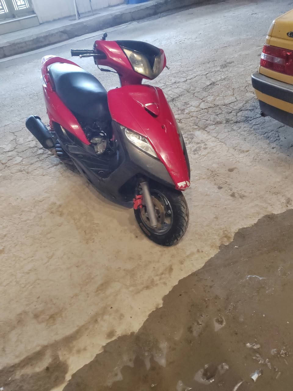 سلام عليكم دراجه ثعلب للبيع كامله مابيه نقص نكره سلف هندر شلعه معدل دراجه بلاديه السعر ٤٠٠ وبيه مجال المكان الدوره الرقم ***********الشراي يتصل لادز رساله
