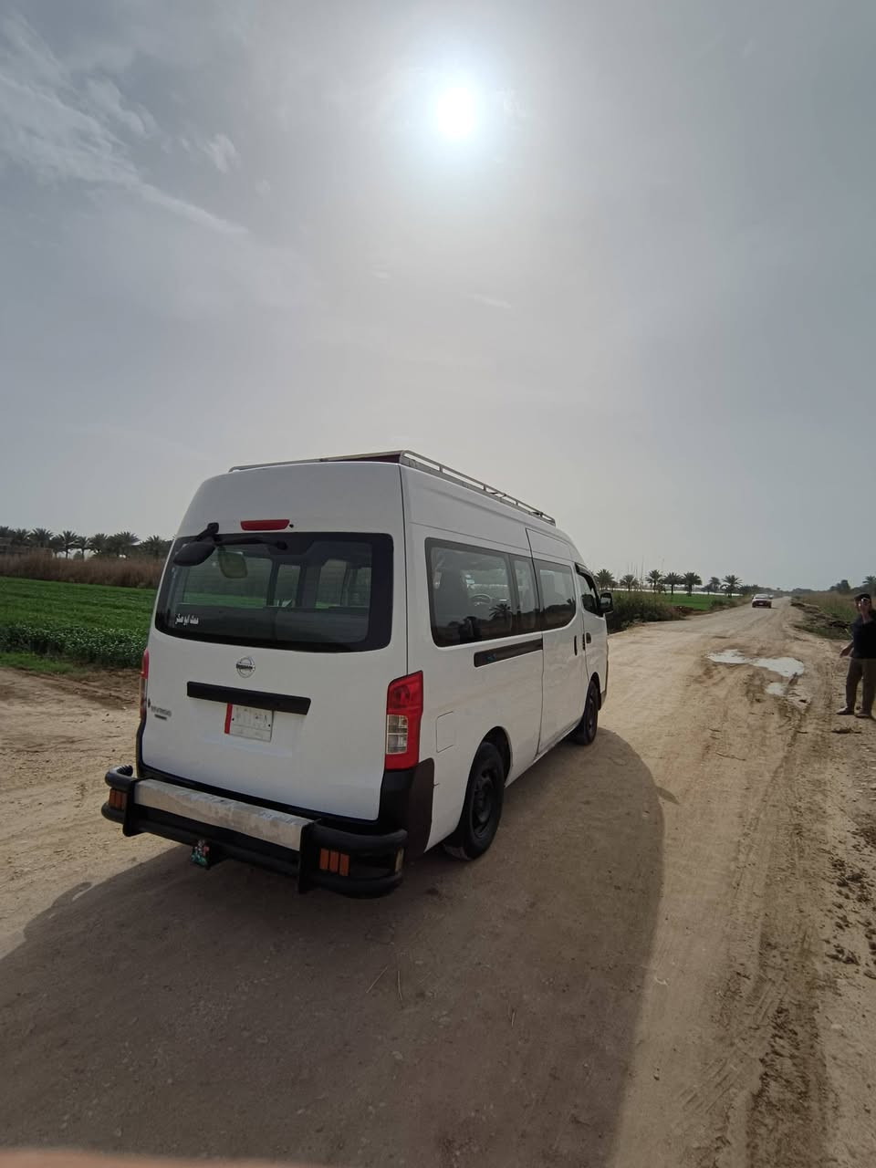 السلام عليكم، عيدكم مباركم
نيسان موديل ٢٠١٥
رقم بغداد /خطه محموديه علاوي
تبريد ثلج محور 
تخم تاير 
فلاوين متحرك
مسويله سيرفس كامل (بلكات.مجاول. فيولبم) جاهزه 
دوشمه ارضيه وكشنات وسقف (٣كشنات اضافيه) 
بيه بارد بلصفحه الكصيره
وصبغ قليل بلطويله من جوه 
السعر ١٨٥
مكانه اللطيفيه 
***********
