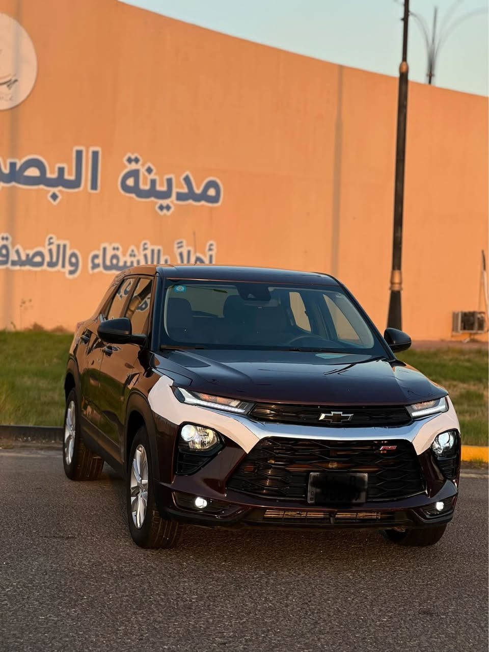سلام عليكم تريل بلايزر (2023)  رقم بصره هسه ترقمت تحويل مباشر حره سعرها (118) السياره حادثها جدا خفيف بدون ايرباك حتى راديتر ماواصله ماي الشركه وغاز الشركه تبريدها ثلج سياره ماشيه قليل وكلش جديده بعدها بحالة الوكاله مواصفاتها رادار امامي رادار جانبي بالمري تحديد مسار قياده اليه الاضاءة كلها LED زنون سايد بريك بصمه نقطه تنبيه بالستيرن فول مواصفات 
تخم تاير جديد وصور السياره كدامكم كلش جديده
رقم الهاتف 
*********** البصرة, العراق

