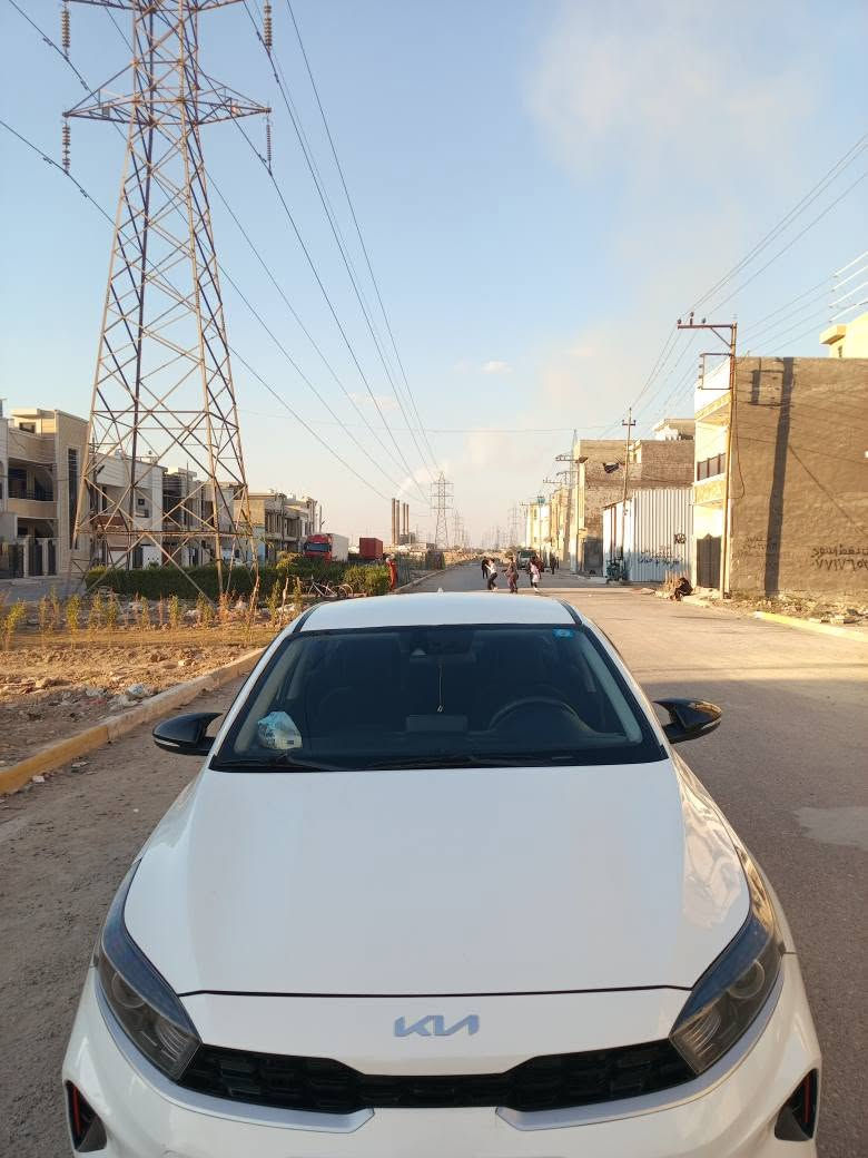 فورتي 23 مصبوغه عام بدون دواخل بدون شواصي السياره حلوة ماشيه 78 بيه عرقجين امبدل من البوينات بلادي شغل درجه اولى ترهم مراوس بجارجر ١٤ الاتصال *********** بغداد, العراق
