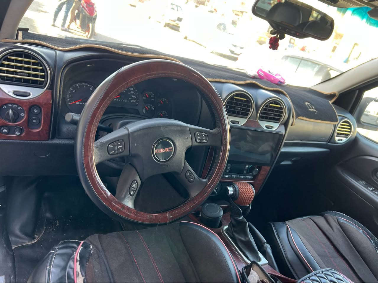 جي امس سي انفوي فول مواصفات لون اسود رقم سليمانيه انكليزي باسمي كير محرك جديد حداده تمام طخم تاير نضيف كشنات جلد تحكم كشنات وخزن كنشات السائق كامره خلفيه شاشه حساسات خلفيه تدفئة كشنات وبيها هواي مواصفات للاستعلام الاتصال على *********** السعر 107 وبيها مجال قليل البصرة, العراق
