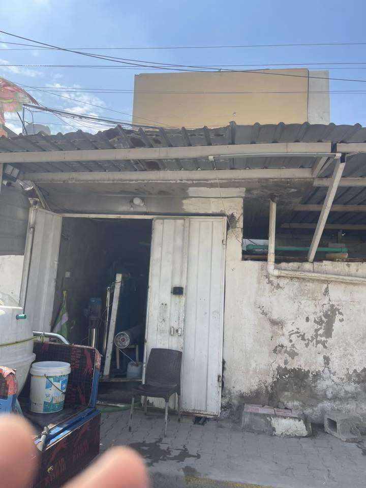 السلام عليكم
بيت للبيع مساحه ٣٠٠ متر مكانه جسرديالى القديم ب الدفافعه شارع هدوء والبيت يحتوي على محل و١٠٠ متر فارغه تكدر تبني البيت يحتجله ترميم مواصفات البيت طرمه جبيره وهول واستقبال وغرفه ومطبخ هذا طابق الأول والثاني ٣ غرف نوم ومخزن وطابق الثالث سطح سعره ٣٥٠ مليون وبي مجال للشراي للاتصال ***********
