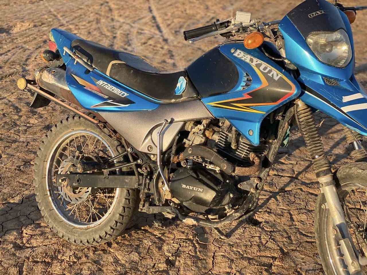 الدراجه للبيع موديل 19 مرقمه وجاهزه اي استفسار آخر راسلني ع خاص


**إذا كنت صاحب هذا الإعلان وتريد حذفه لأي سبب، رجاءا أرسل رسالة إلى الدعم الفني**