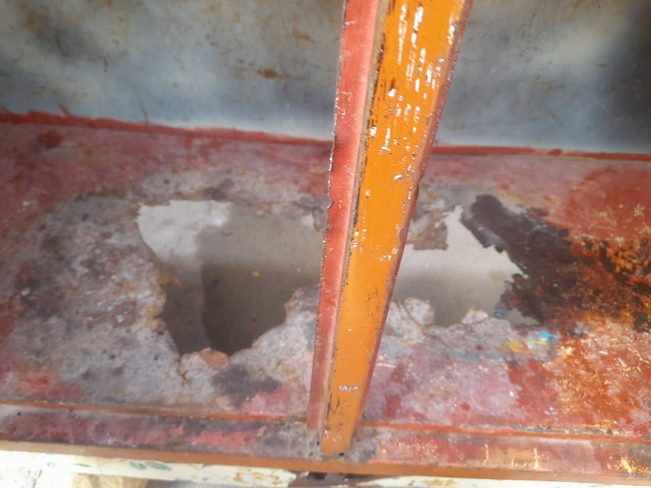 سلام عليكم شلونكم شباب كونتر لبيع  زين ما بية شي بس هاي صفحة من لماي رحت  جرارات ما بيهن شي جاهز  هاذة رقم*********** بية وتساب بس رسني اني رد عليك ذا ما عندك تشلع عيوني اخي تحياتي لكم
