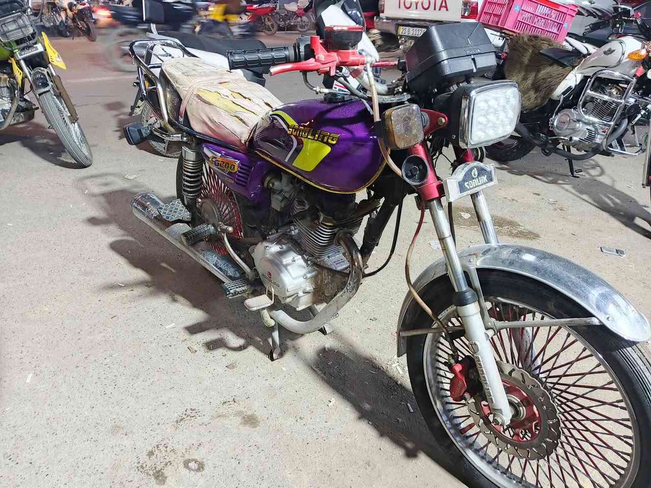 السلام عليكم
ايراني للبيع موديل 24 

اوراق موجوده 

عقل رياضي 
يرادله تغليف كشن فقط

سعره 550 قفل لمو شراي خل يعبر المنشور 

وهذه رقمي ***********
