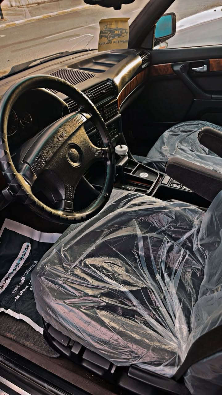 السلام عليكم BMW 735 فوول 
بدون دكه جاكوج صبغ جماليه مشرووع وطني رقم نينوى دولي السياره شرط كل السياره جديده محرك كير صدر تايرات تبريد ثلج نوعومه ونشاط  تحويل بنفس اليوم  السياره مال جناي السعر 90 ورقه وبيها مجال ***********
