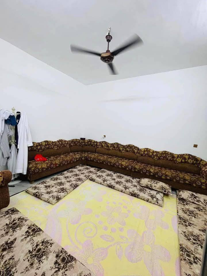 🔴عقار للبيع من :
عروض مكتب (( مملكة الخير )) لتجارة العقارات 

•  بيت للبيع في مزارع الحدباء 
•المساحة 140متر ركن الواجهة 10 
• طابقين بناء حديث / شارع تبليط 

•الطابق الاول : غرفة نوم مع هول واستقبال ومطبخ وصحيات
•الطابق الثاني : غرفتين نوم وصحيات 

🌍الموقع : مزارع الحدباء قرب القنصلية
📃 سند بستان ملك صرف / نموذج25 

#مملكة_الخير_للعقارات عنوان المكتب:  الموصل _ سايدين مرطبات البحرين قرب قاعة الفخامة للاعراس 
📌 نستقبل عقاراتكم في اغلب مناطق الموصل ..

‭0751 007 1659‬ ‬

‭0770 606 6687‬
