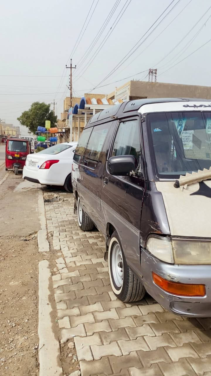 ملاحضة. بسبب وعود الكاذبة اخوان المو شراي لا يعامل وتصل ويتفق وما يجي .فارة للبيع عكس سيارة بيهة بس حجل  مصبوغ والباقي بلادي سيارة نقص بس بور استيرن واشكم ملاحضة السيارة جاهزة كبل للشارع زنون ثلجي عالي ناصي مكينة ففتي المكينة كير اكسل كفالة رقم نجف السيارة عليهة غرامة ٦٠٠ الف ينزلن من السعر وسعر ٣٨ 
***********
