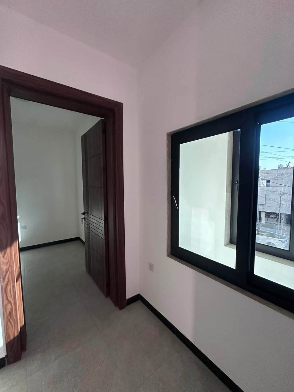 شقق الايجار في الكرادة ❤️

📍 الموقع: الكرادة - بناية رقم 311✨ 

المساحات المتوفرة حالياً:

غرفة وصالة (تصميم ذكي ومريح).

غرفتين وصالة (مساحة واسعة تناسب العوائل).🔼 

الطوابق المتوفرة:

الطابق الأول.الطابق الثاني.الطابق الثالث.💰 

الأسعار:تبدأ الأسعار من 650 ألف دينار إلى 750 ألف دينار عراقي فقط!

📞 للحجز والاستفسار:

يرجى التواصل مباشر
المهندس مهيمن اللامي

📱 *********** مركز الاقصر, الاقصر
